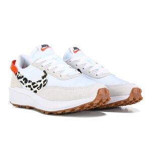 Women’s Nike Waffle Debut